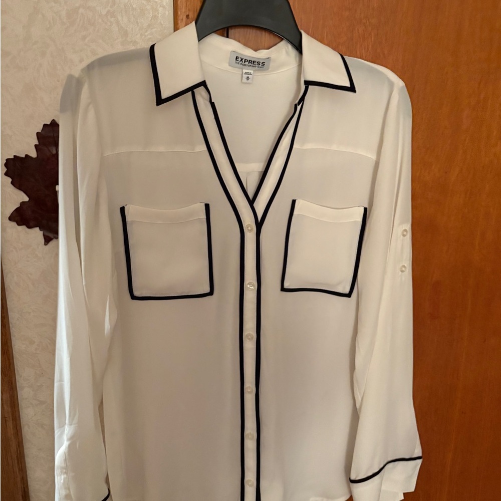 Express Ivory Blouse with Dark Accents